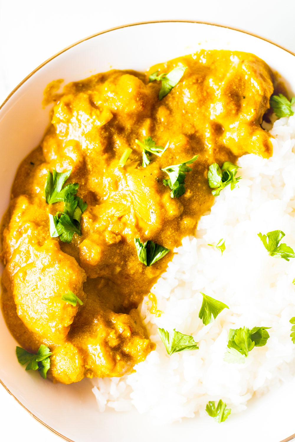Can't resist a chicken curry but are trying to cut down calories? Then forget takeaways and start making your curries at home. This deliciously rich Chicken Tikka Masala with Homemade Curry is easy to make, and it's tastier than takeout, too! https://www.spotebi.com/recipes/chicken-tikka-masala-homemade-curry-paste/