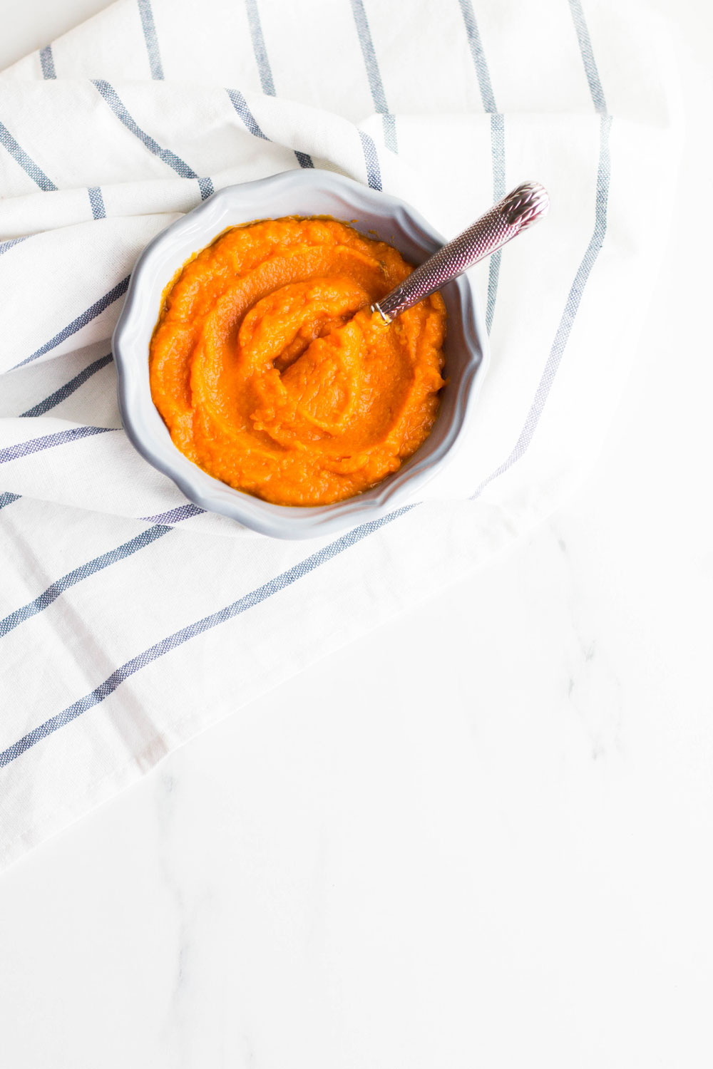 Easy Homemade Roasted Pumpkin Puree: A basic Weight Loss recipe that can be used to replace oil, butter, heavy cream and even cream cheese in many recipes! https://www.spotebi.com/recipes/easy-homemade-roasted-pumpkin-puree/