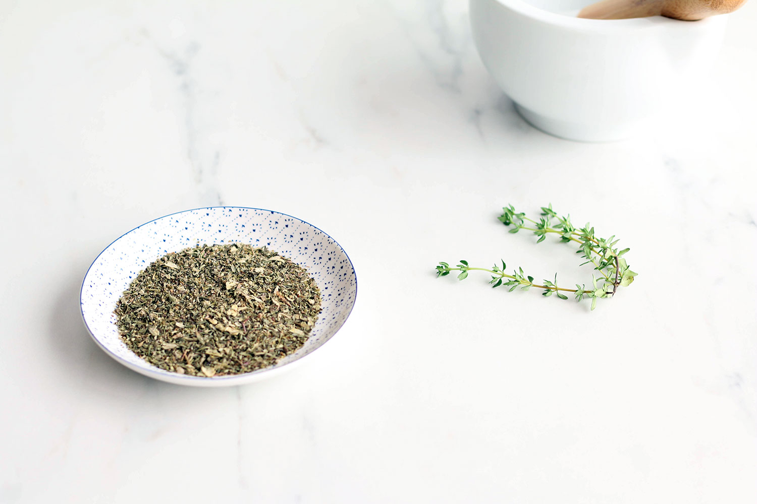 Homemade Mediterranean herb mix recipe: Perfect for seasoning grilled fish, meat and vegetables! https://www.spotebi.com/recipes/mediterranean-herb-mix-recipe/