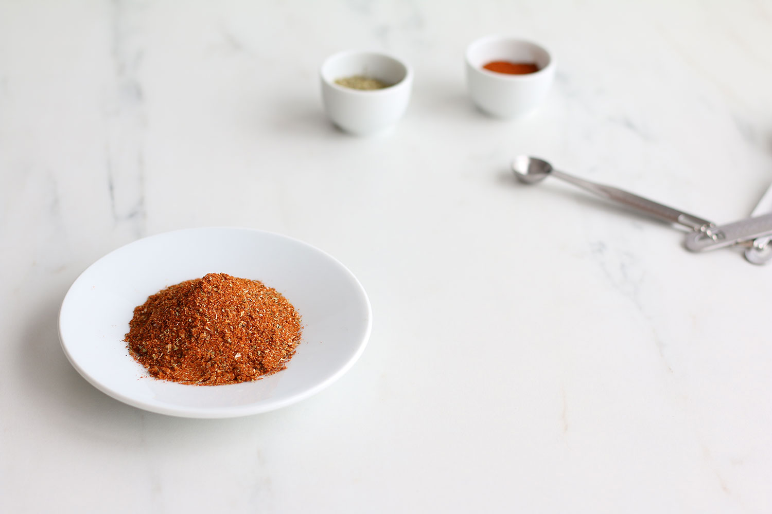 Homemade Mexican spice mix recipe: Great for seasoning tacos, enchiladas and stir fries! https://www.spotebi.com/recipes/mexican-spice-mix-recipe/