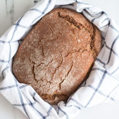 Homemade Mediterranean-Style Crusty Bread Recipe / @spotebi