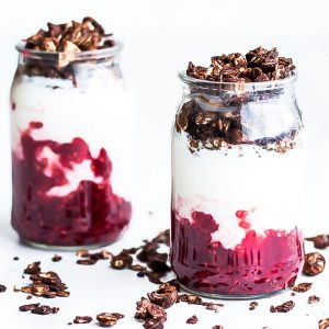 Raspberry, Homemade Crunchy Granola & Yogurt Parfait Recipe / @spotebi